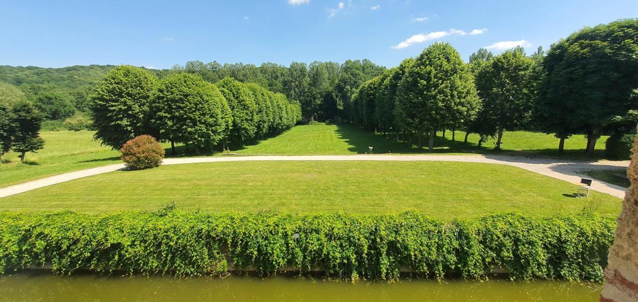 Château de la Cour Senlisse Exterior foto