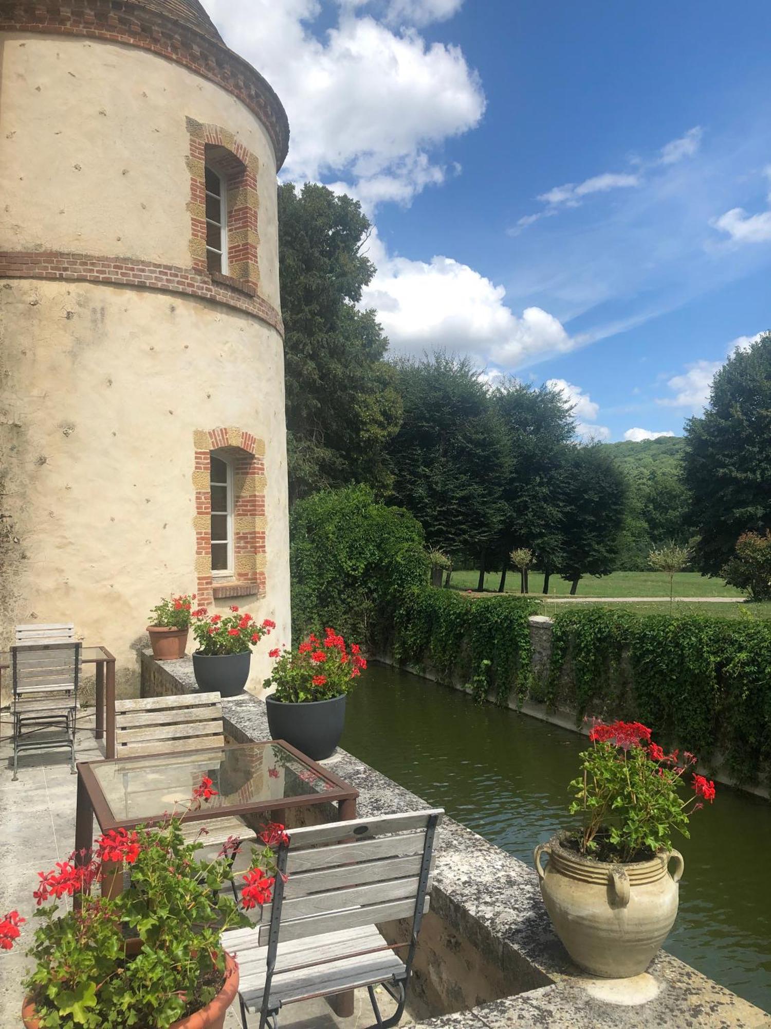 Château de la Cour Senlisse Exterior foto